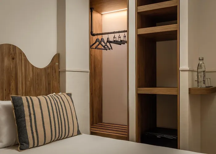 Bypillow Paseo Hotel